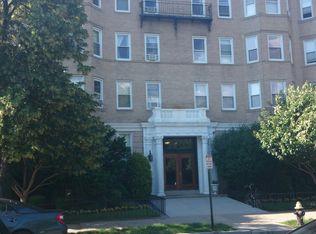 63 Park Dr, Boston, MA 02215