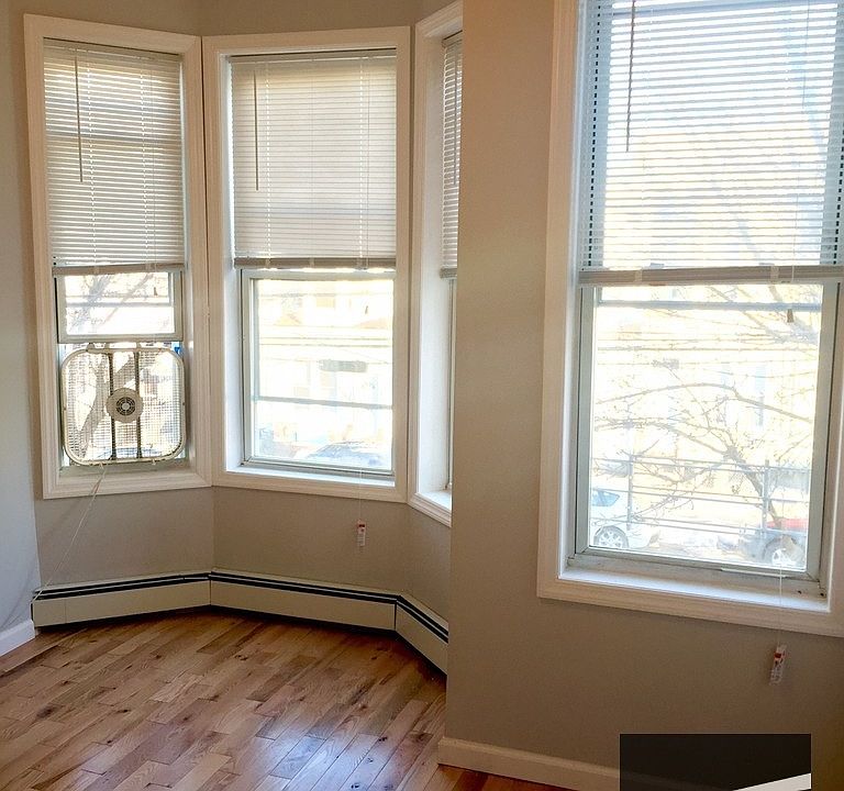 1st image of 2248 41st St APT 2