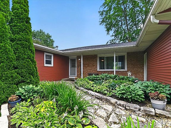 5th image of 505 Dennis Dr