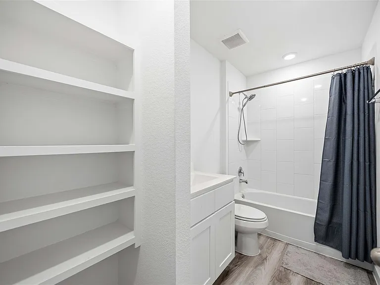 9522 Wall St — Photo 23