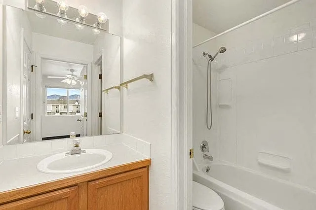 Glenmoor Townhomes — Photo 11