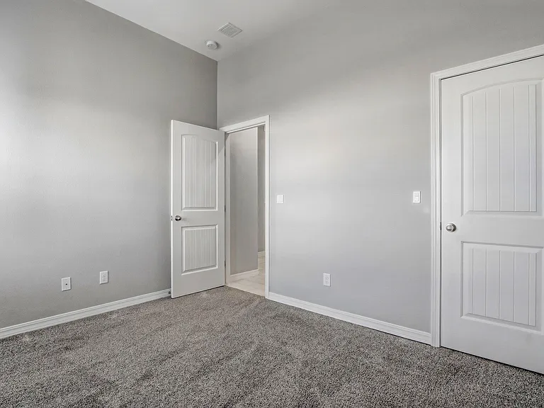 212 Lydia St — Photo 14
