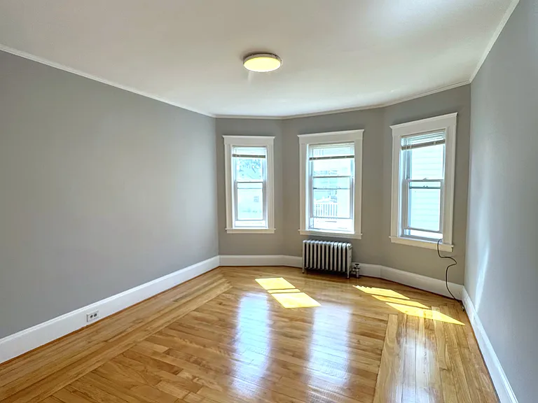 335-337 Franklin St #335 — Photo 6