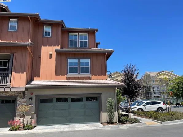 420 Phantom Falls Cmn, Fremont, CA 94539