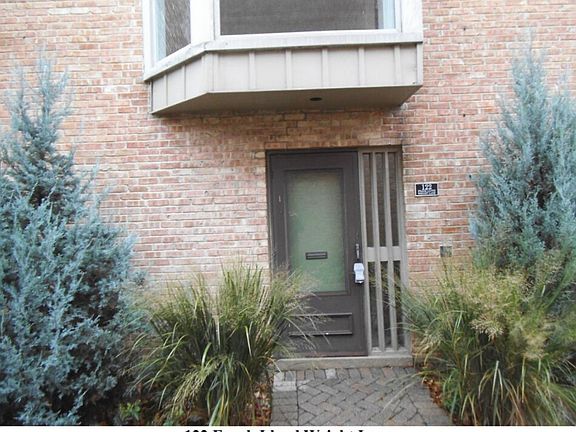 3rd image of 122 Wright Ln