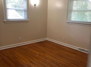 3825 Farmview Rd, Charlotte, NC 28205