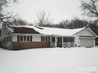 2153 Moccasin Trl, Beloit, WI 53511