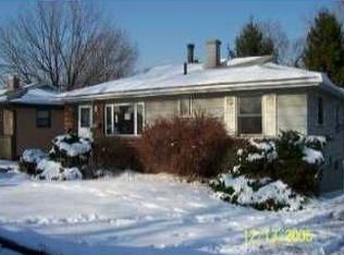 1917 Watts Ave, Oregon, OH 43616