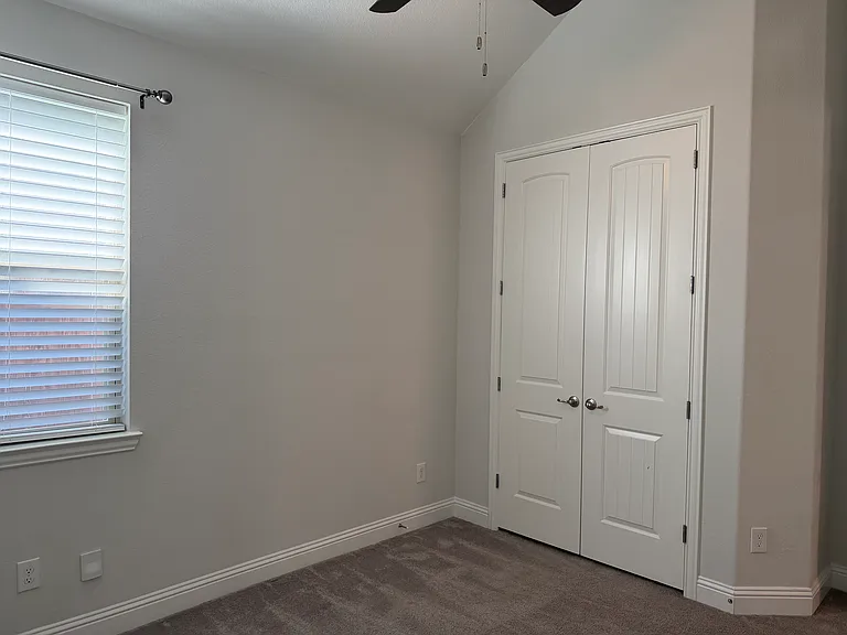 482 Prairie View Dr — Photo 10