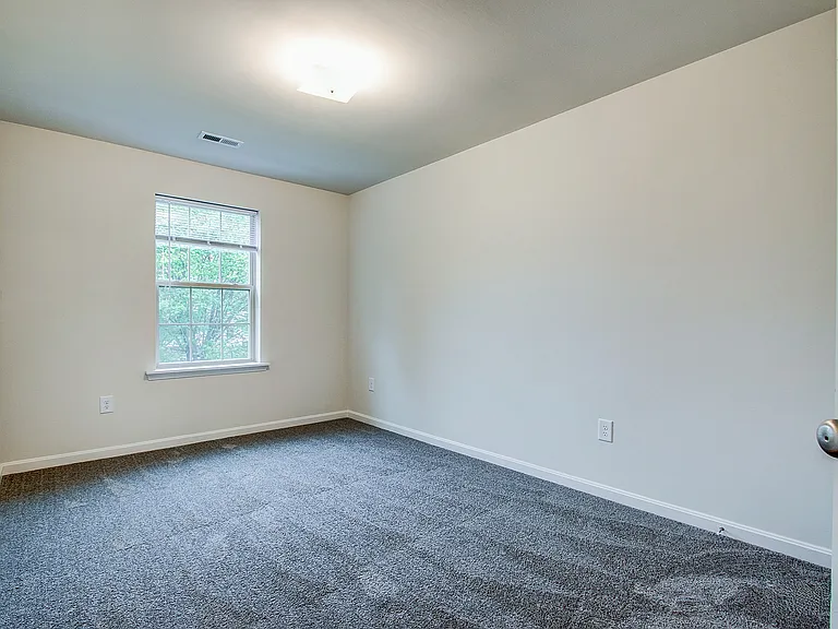 15 Chloe Dr — Photo 11