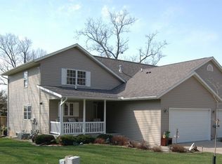 20562 254th St, Delhi, IA 52223