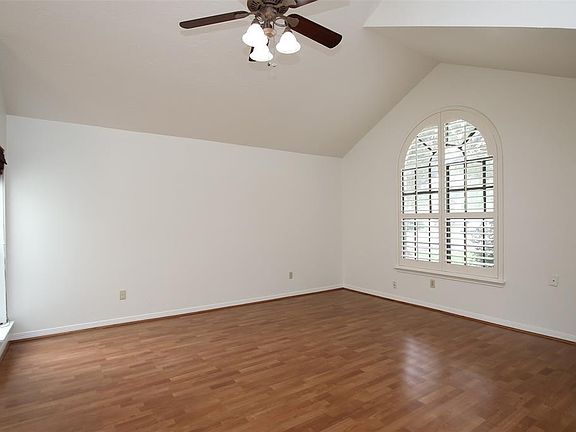 4th image of 8702 Pine Falls Dr