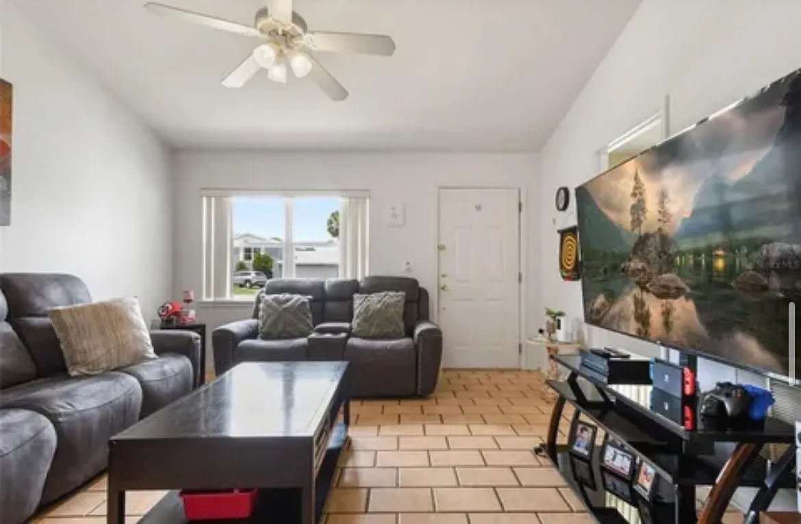 2 bed, 1157 sqft, $1,750 — Photo 3
