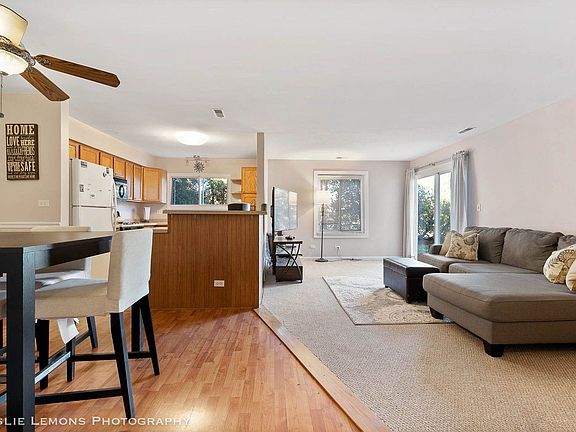 3rd image of 308 Primrose Ct #308