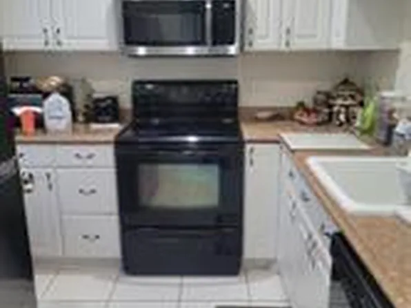 4805 NW 35th Street #L-416, Lauderdale Lakes, FL 33319