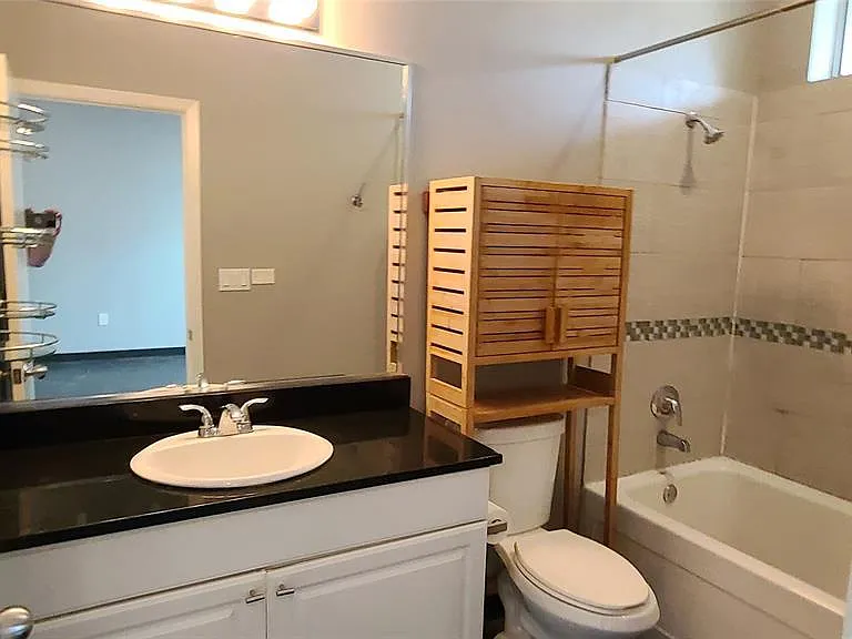2401 E 6th St #6094 — Photo 23