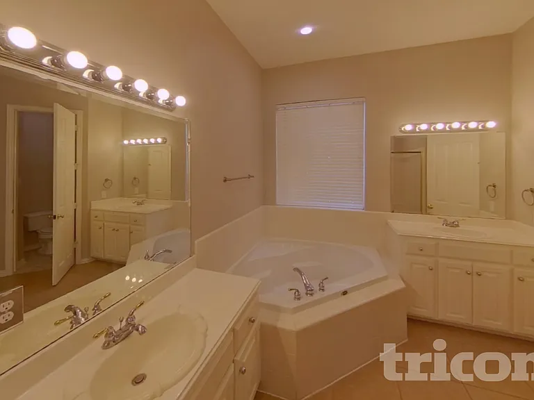 1980 Creekside Dr — Photo 8