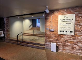 92 Main St APT 405, Deep River, CT 06417