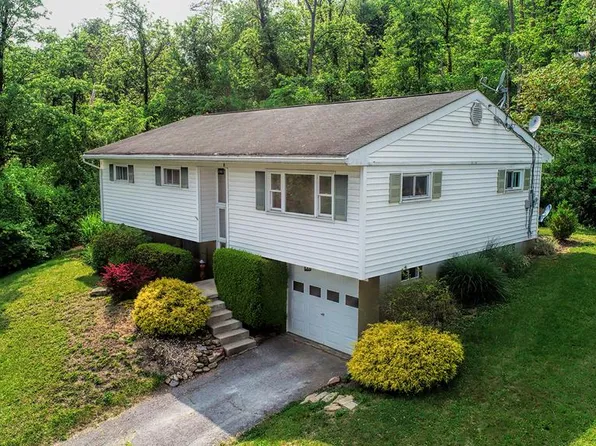 311 Simpson St, Huntingdon, PA 16652