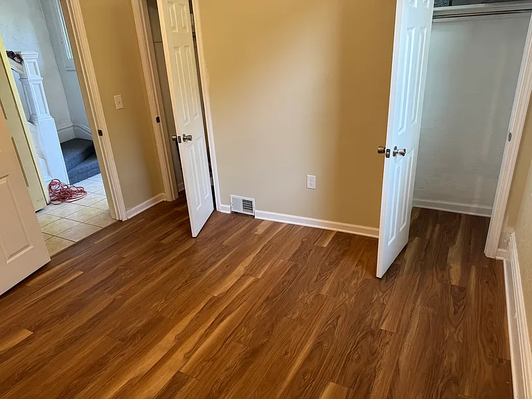 419 N Craig St #1 — Photo 4