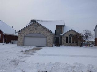 53079 Windham Dr, Chesterfield, MI 48051