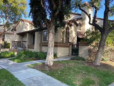 Building Photo - 1 Goldstar Pl