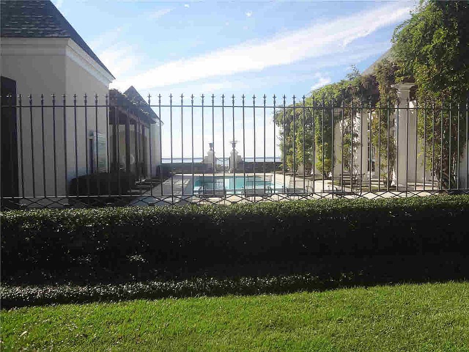 2nd image of 105 Colony Way