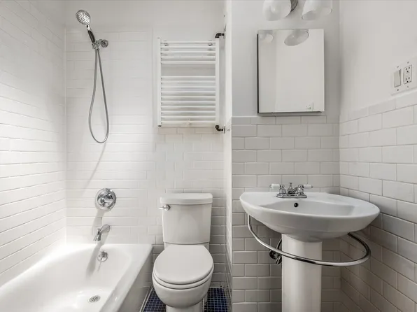 26-19 14th Place image 24 of 33