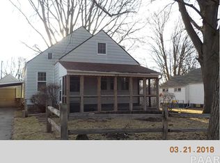529 N 3rd Ave, Canton, IL 61520