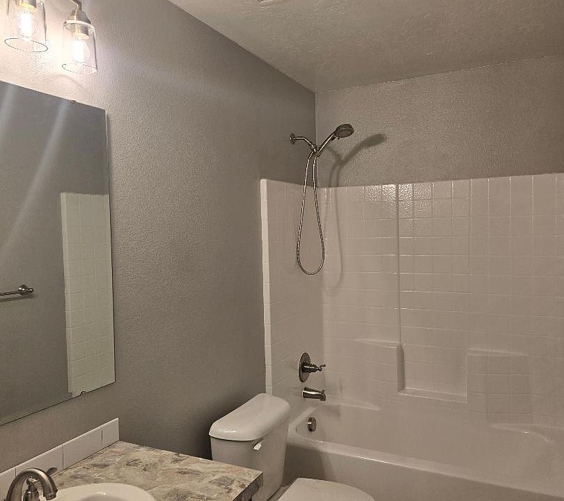 2nd image of 5277 N Maplestone Ave