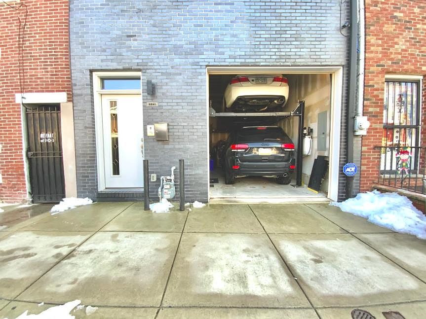 1st image of 2641 Almond St