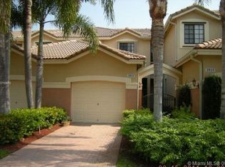 3917 Tree Top Dr, Fort Lauderdale, FL 33332