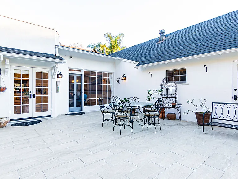 863 Manning Ave — Photo 34