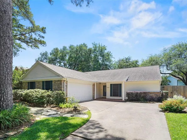 8327 Hot Springs Dr, Houston, TX 77095