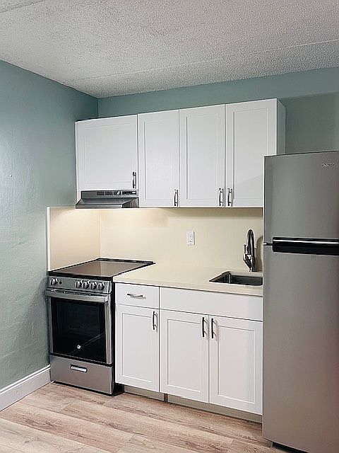 Fully renovated kitchen