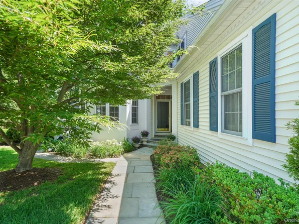 2 Heirloom Lane, Rye Brook, NY 10573