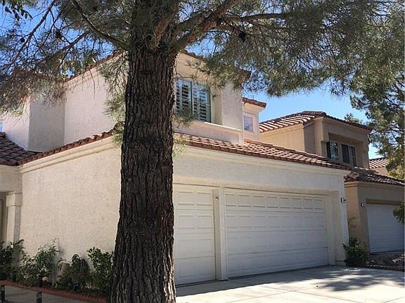 3rd image of 1608 Country Hollow Dr