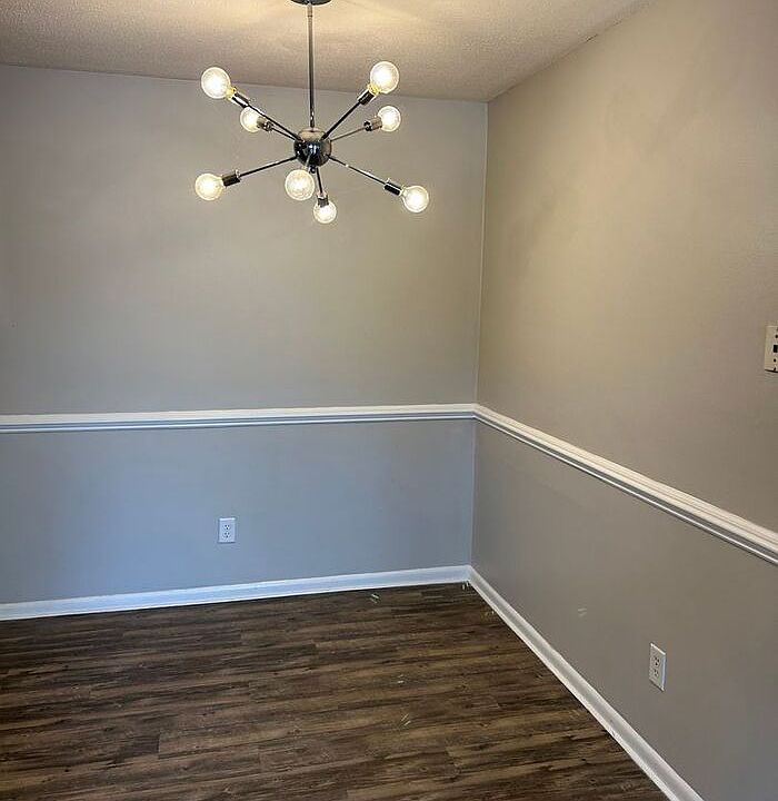 1st image of 412 Oakridge Ave APT 9
