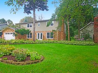 1577 Snowberry Ct, Downers Grove, IL 60515