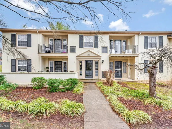 5902 Surrey Hill Pl #H-706, Springfield, VA 22152