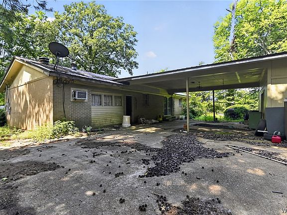 3rd image of 315 4th Ave NE