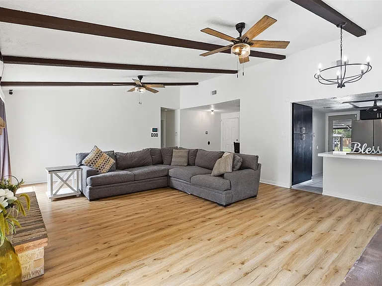 17211 Camberwell Green Ln — Photo 9