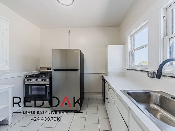 2nd image of 1026 W 22nd St APT 14