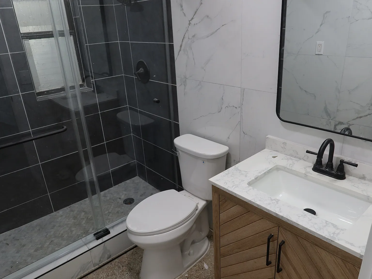2 bed, 1058 sqft, $1,300 — Photo 3