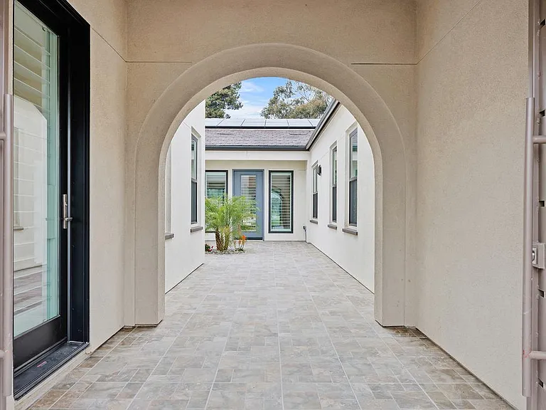 5290 Coastal Sage Trl — Photo 4