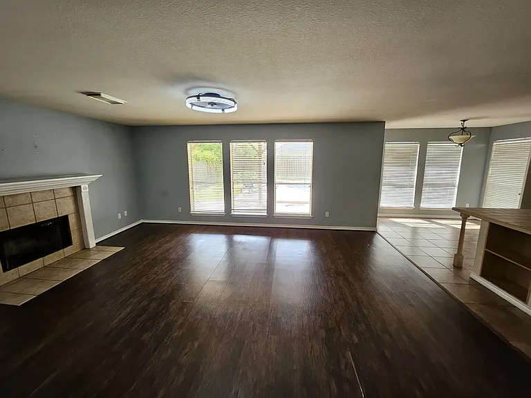 7630 Cedar Brook Dr — Photo 4