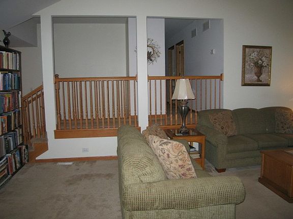 5th image of 1438 E Cap Cir