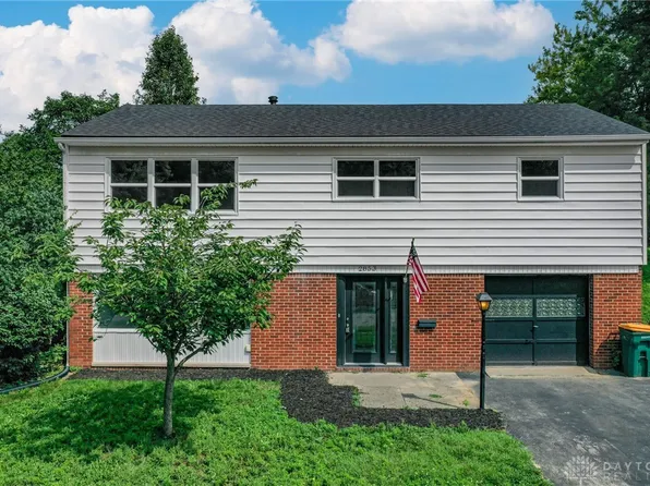 2853 Comanche Dr, Dayton, OH 45420