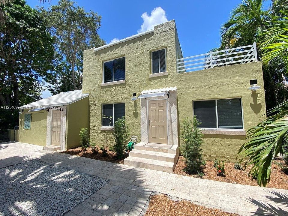 1st image of 825 NE 120th St #E