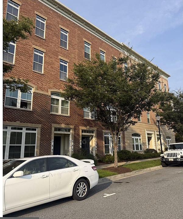 1st image of 364 Urban Ave #364